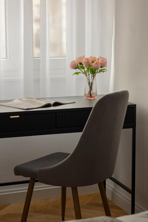 Stylish Apartment Heart Of Warsaw By Noclegi Renters Exterior foto